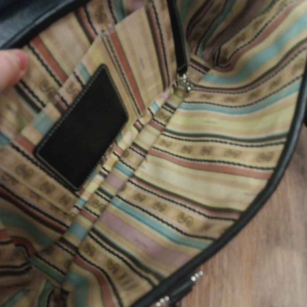 Woven Straw Tote Bag in Black and Tan - Picture 3 of 7